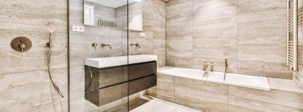 Luxurious Neutral Quartzite Bathroom