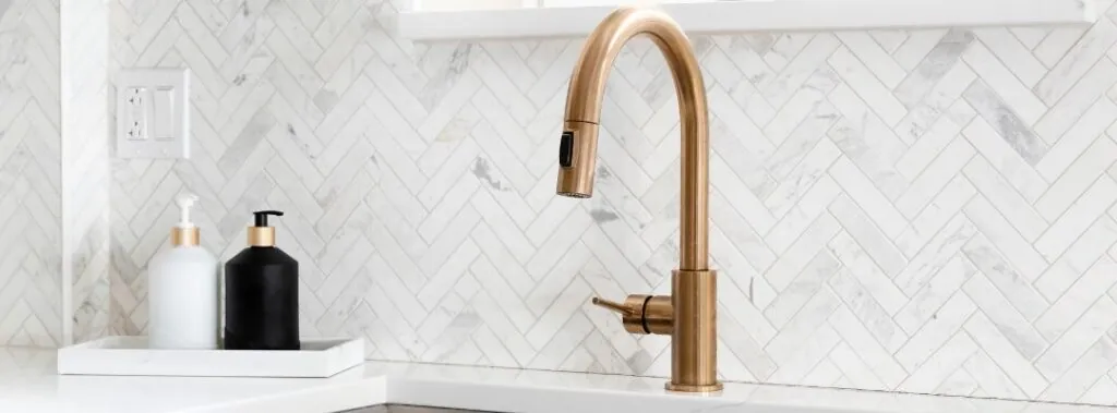 Remodel with Trendy Light Stone Backsplash