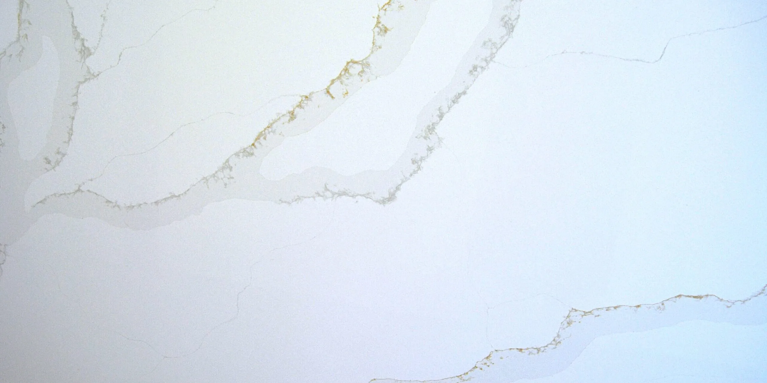 Golden Elegance Atlas Quartz